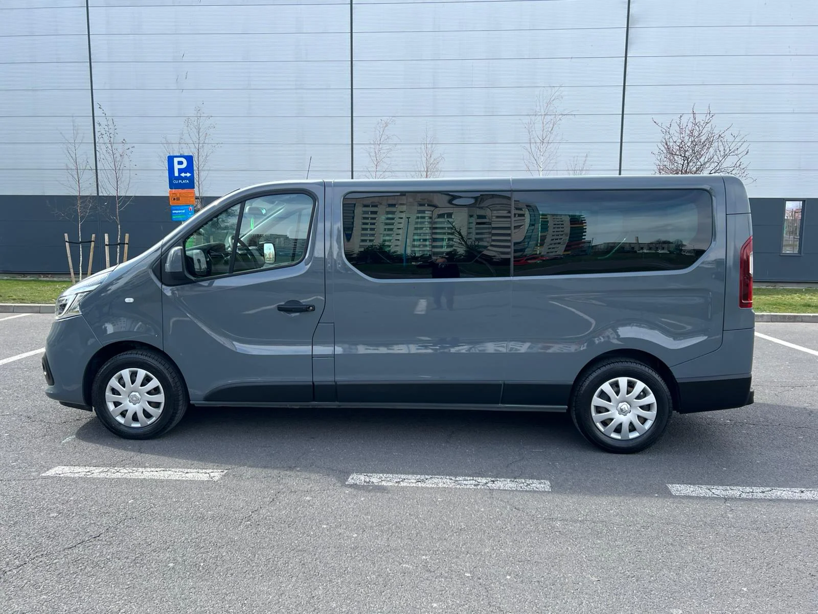 Renault Trafic 8+1 (11)