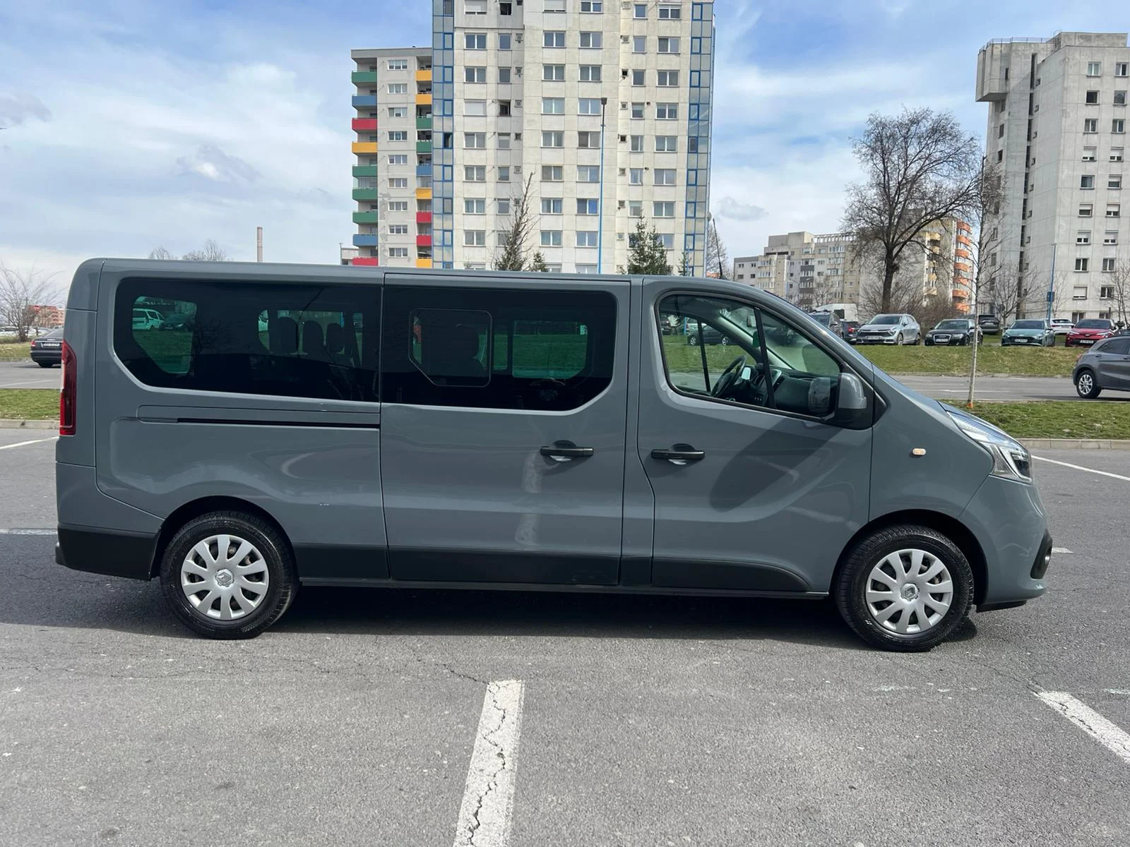 Renault Trafic 8+1 (8)