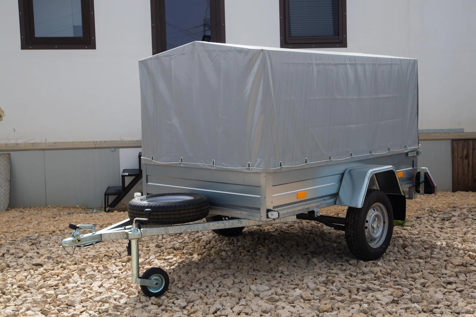 Remorca 750 kg o axa – 220 cm (2)